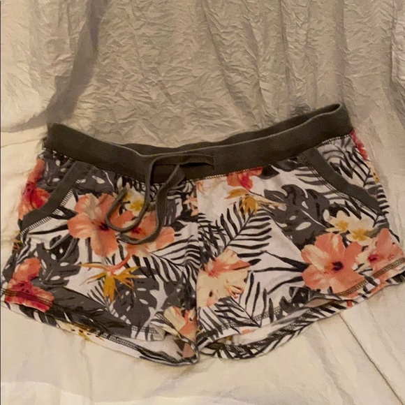 Z Supply Pants - Z SUPPLY tropical Shorts